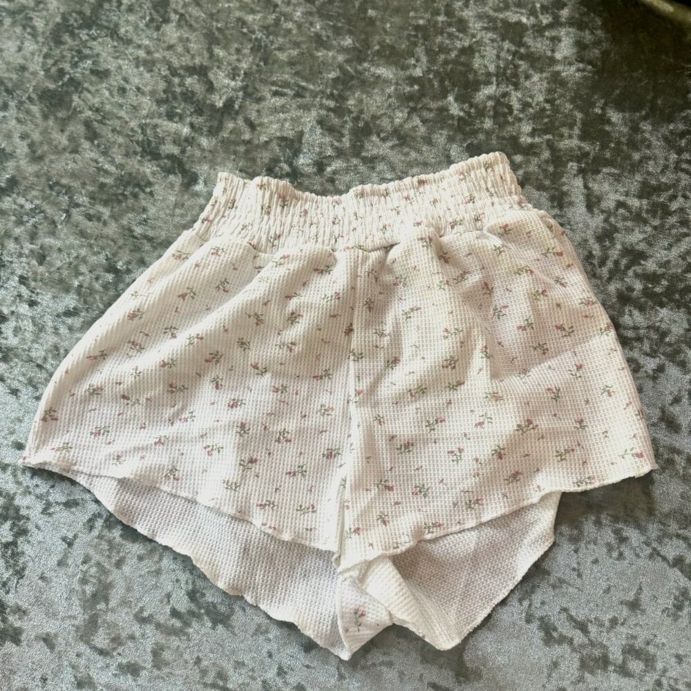 Princess Polly Flower Shorts